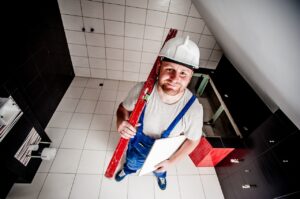 Beton: Właściwości i zastosowanie betonu w budownictwie, włączając w to różne rodzaje betonu i techniki jego stosowania.